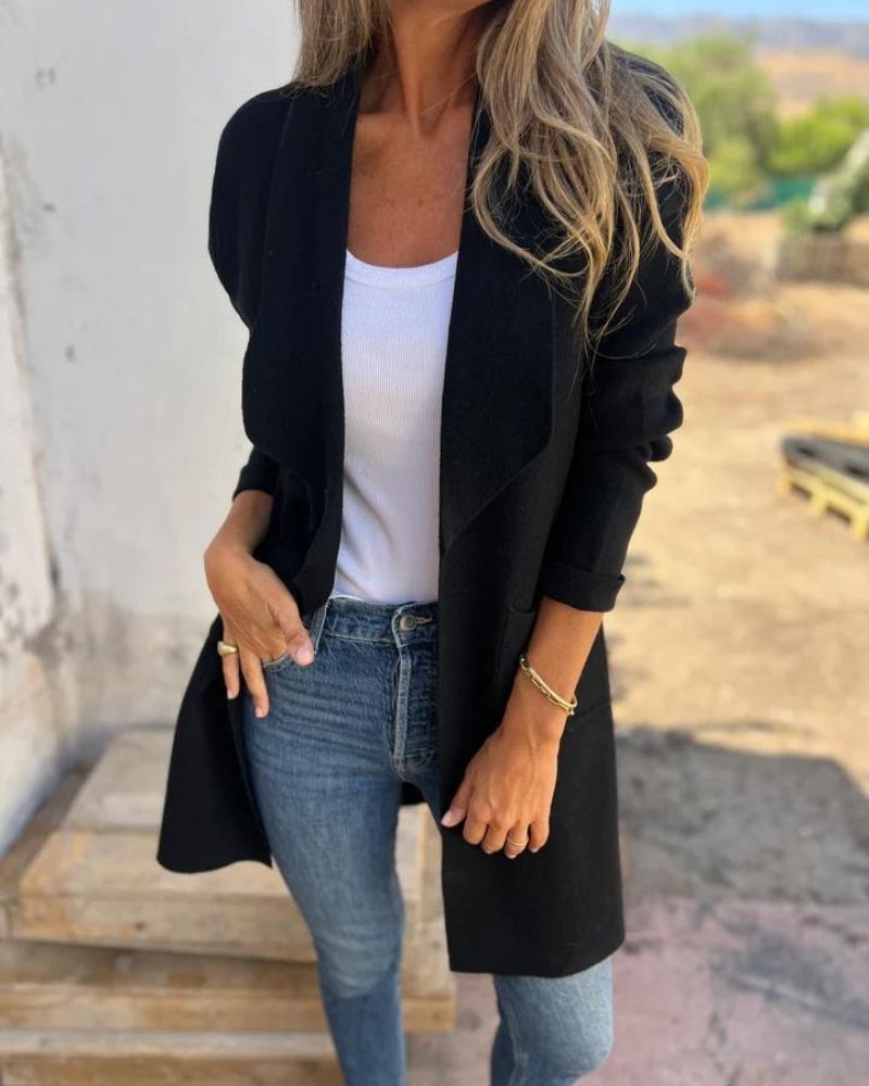 Eleganta adīta jaka Claudia – tava modes nepieciešamība!